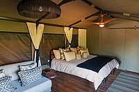 Schlafraum im Glamping-Zelt